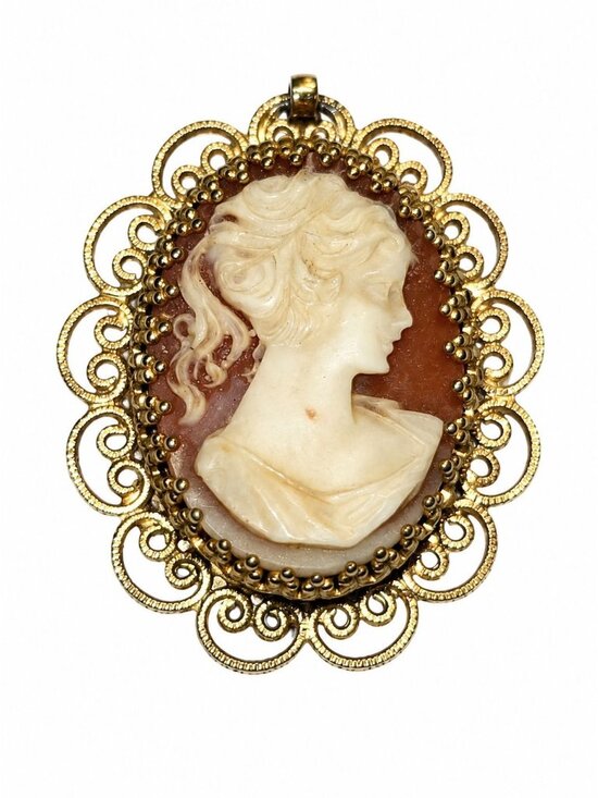 Geneva Accessories - Vintage 1970s Geneva 17 Jewel Convertible Lucite Cameo Watch, Needs Battery
